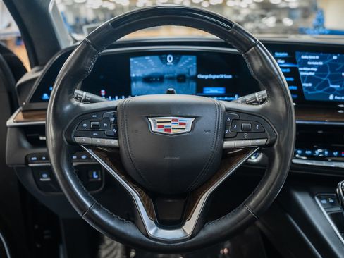 Used 2022 Cadillac Escalade ESV Sport Platinum w/ LPO, ONYX Package image 36