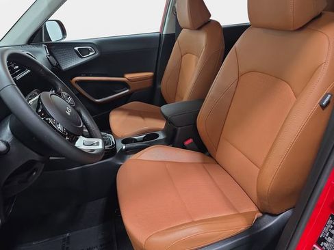 Used 2025 Kia Soul EX image 13