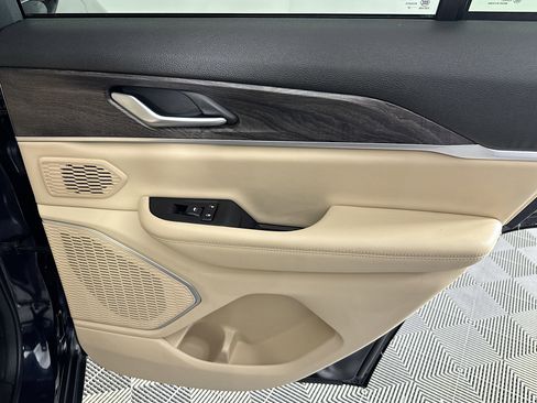 Used 2024 Jeep Grand Cherokee Limited 4xe image 27