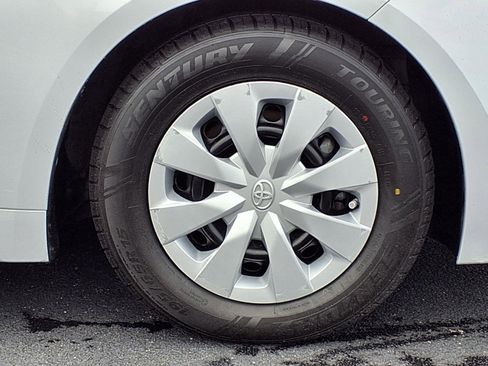 Used 2020 Toyota Corolla L image 29