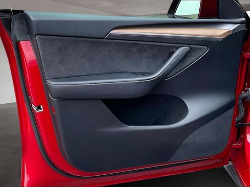 Used 2022 Tesla Model Y Performance image 20