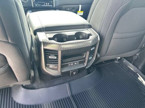 New 2026 RAM 1500 4x4 Crew Cab image 30