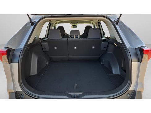 Certified 2025 Toyota RAV4 LE FWD image 9