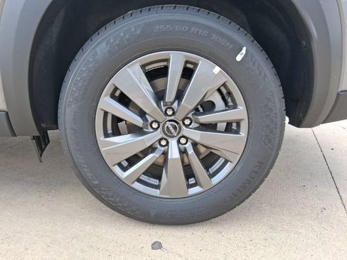 New 2026 Nissan Pathfinder SV AWD/4WD image 32