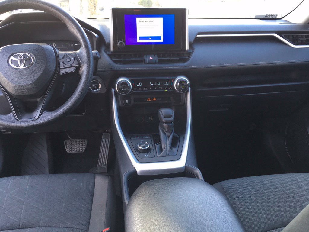 Used 2025 Toyota RAV4 XLE AWD/4WD image 23