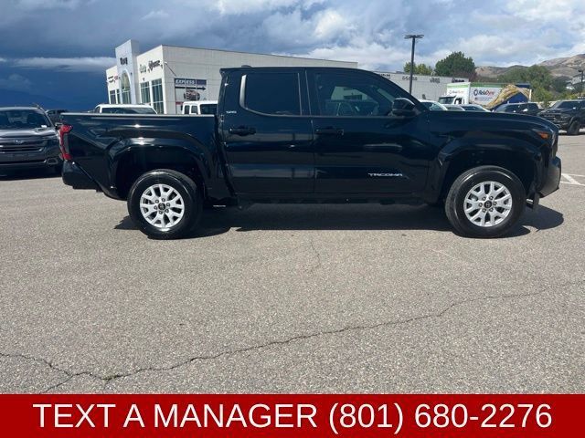 Used 2025 Toyota Tacoma SR5 AWD/4WD image 2