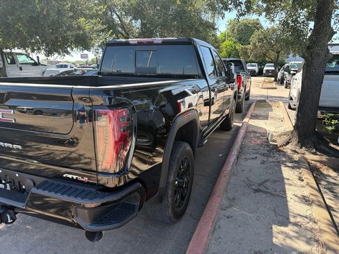 Used 2024 GMC Sierra 2500 AT4 w/ AT4 Preferred Package AWD/4WD image 3