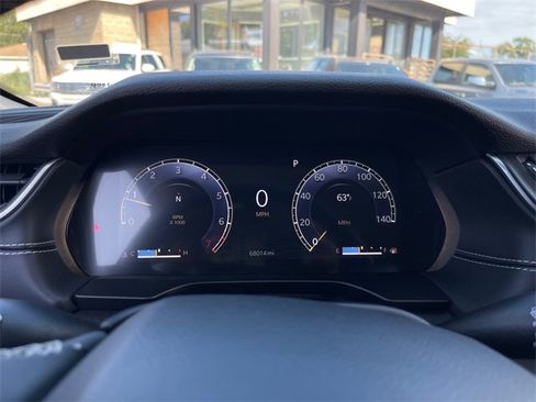 Used 2023 Jeep Grand Cherokee Laredo image 12