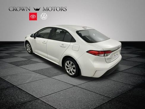 Used 2026 Toyota Corolla LE FWD image 4