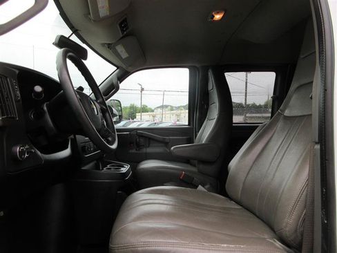 Used 2020 Chevrolet Express 3500 LS RWD image 22