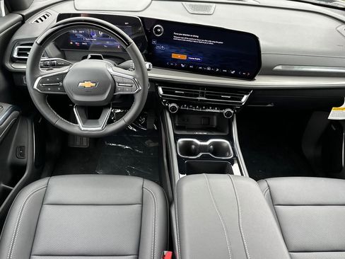 New 2025 Chevrolet Traverse LT w/ Enhanced Driving Package image 14