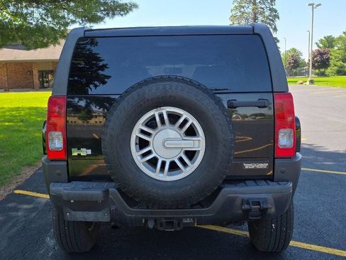 Used 2009 HUMMER H3 Luxury AWD/4WD image 5
