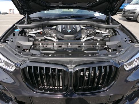 Used 2022 BMW X5 M50i w/ Executive Package image 29