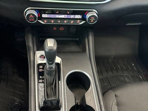 Used 2025 Nissan Altima 2.5 SV w/ SV Premium Package FWD image 19