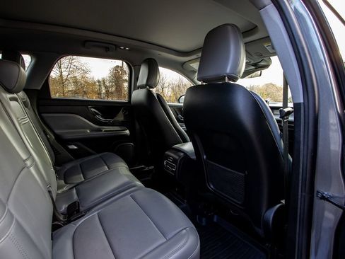 Used 2021 Lincoln Corsair Reserve image 24