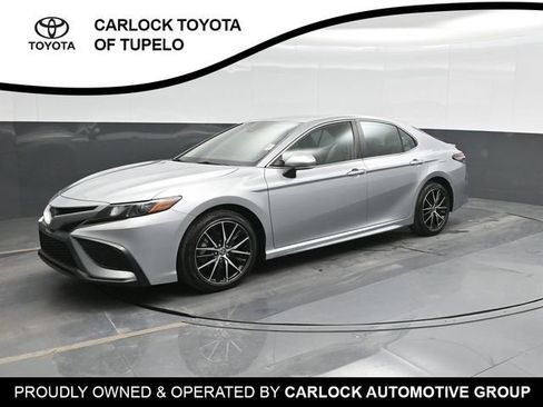 Used 2022 Toyota Camry SE FWD image 8
