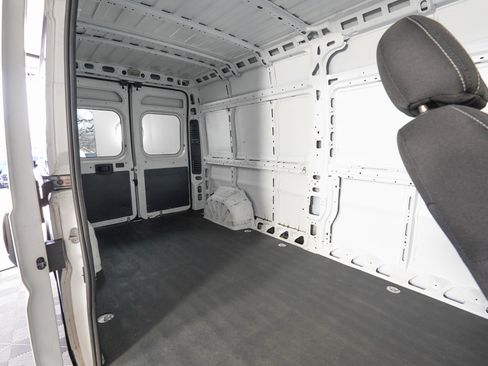 Used 2023 RAM ProMaster 2500 image 9