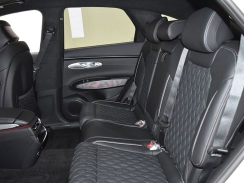 Used 2025 Genesis GV70 3.5T Sport w/ Sport Advanced Package image 22