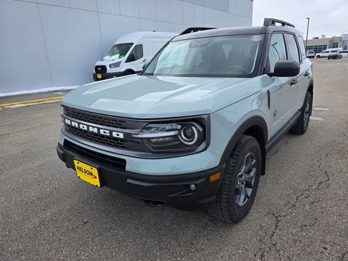 Used 2022 Ford Bronco Sport Badlands image 2