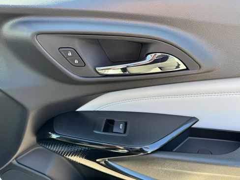 New 2025 Chevrolet Trax LT w/ LT Convenience Package image 10
