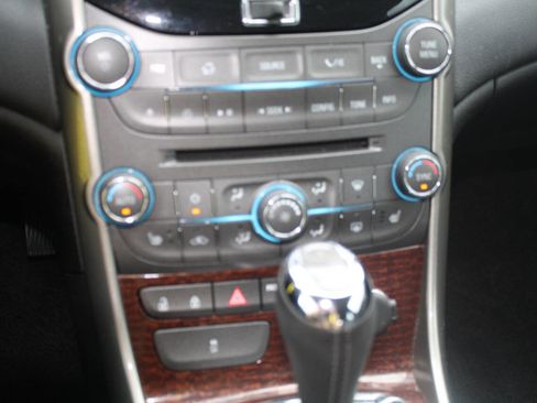 Used 2013 Chevrolet Malibu LTZ image 12