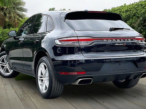 Used 2018 Porsche Macan AWD/4WD image 11