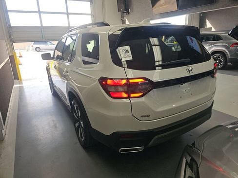 Used 2024 Honda Pilot Elite image 7
