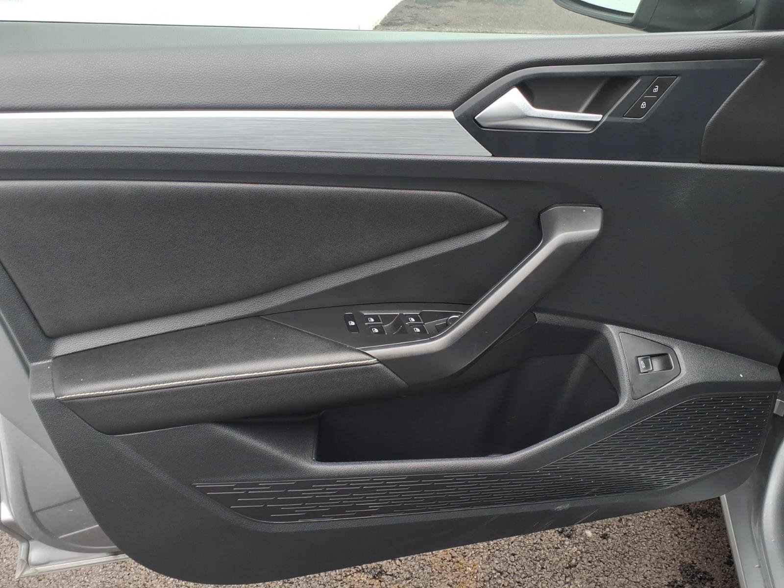 Used 2025 Volkswagen Jetta S FWD image 11