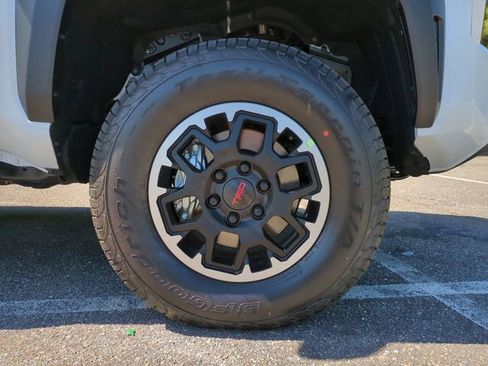 New 2026 Toyota Tacoma TRD Off-Road AWD/4WD image 11