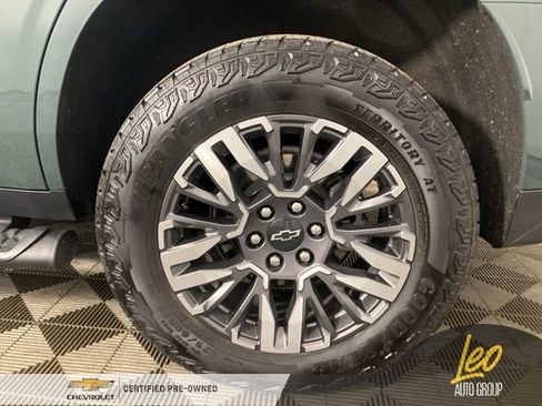 Used 2025 Chevrolet Tahoe Z71 w/ Comfort Package image 30