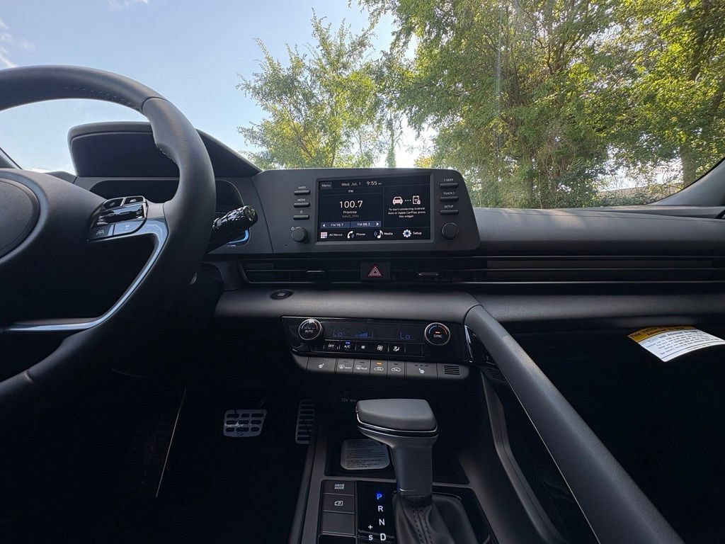 New 2026 Hyundai Elantra SEL Sport Premium FWD image 28