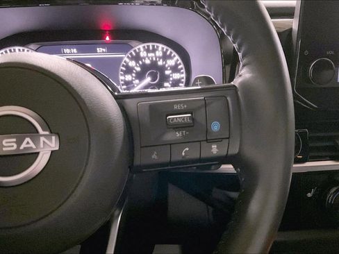 Used 2023 Nissan Pathfinder SL AWD/4WD image 18