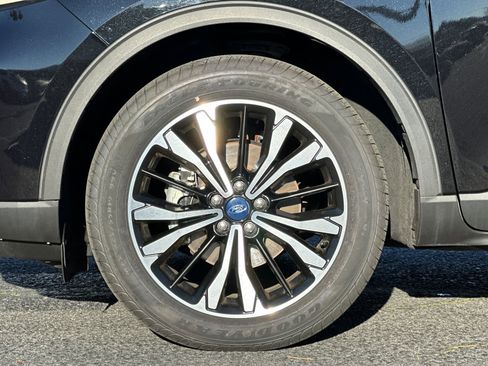 Certified 2022 Ford Escape SEL w/ SEL Stealth AWD Package image 27