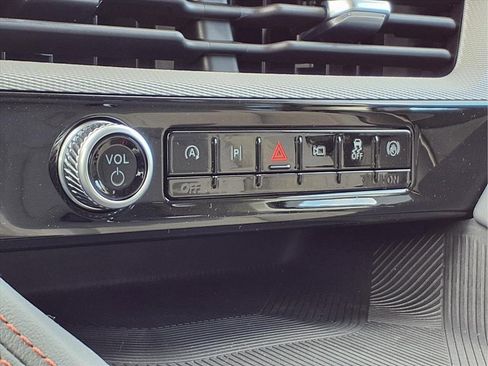 New 2026 Ford Explorer Active image 7