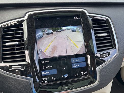 Used 2022 Volvo XC90 T6 Momentum w/ Advanced Package image 21