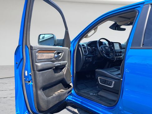 Used 2021 RAM 1500 Laramie AWD/4WD image 9