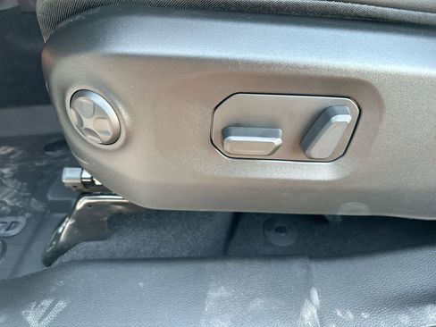 New 2025 Jeep Gladiator Rubicon w/ Convenience Group image 12