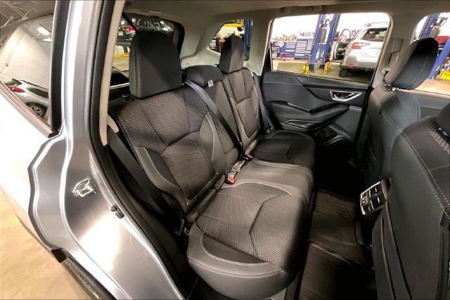 Used 2024 Subaru Forester Premium AWD/4WD image 27