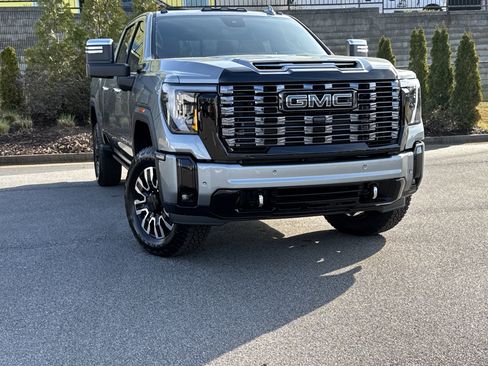New 2026 GMC Sierra 2500 Denali Ultimate image 2