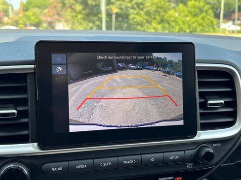 Used 2026 Hyundai Venue SEL FWD image 14