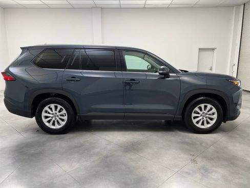 Used 2025 Toyota Grand Highlander FWD image 10