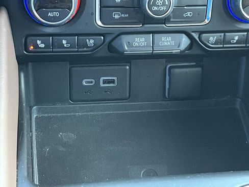 Used 2022 Chevrolet Tahoe High Country image 36