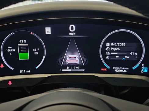 New 2025 Porsche Taycan 4S image 25