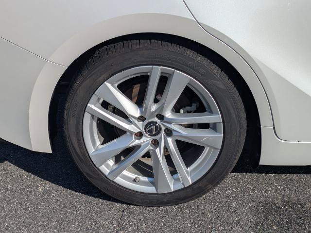 Used 2021 Lexus IS 300 w/ Comfort Package RWD image 11