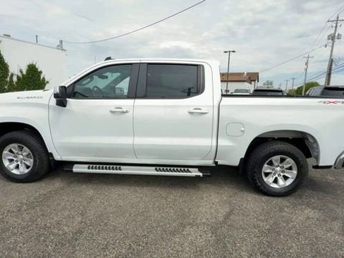 Used 2023 Chevrolet Silverado 1500 LT AWD/4WD image 5