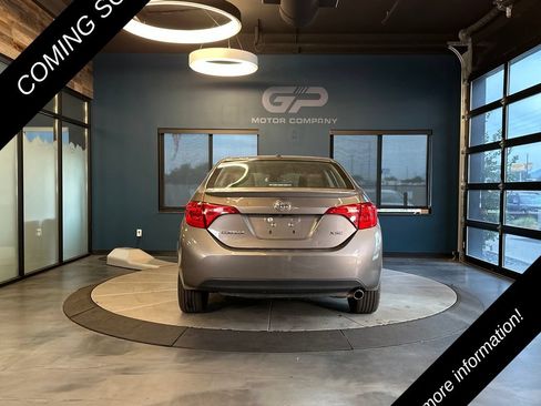 Used 2017 Toyota Corolla XSE w/ Carpet Mat Package (TMS) FWD image 4