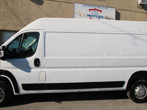 Used 2023 RAM ProMaster 2500 FWD image 5