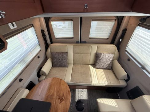 Used 2017 Mercedes-Benz Sprinter 3500 image 33