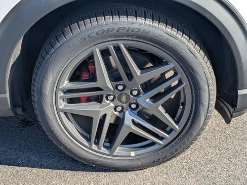 New 2026 Ford Explorer ST w/ Sun And Sound Package image 11