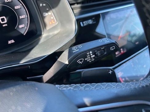 Used 2021 Audi Q8 Premium Plus AWD/4WD image 31
